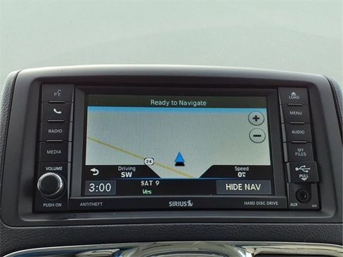 Used 2016 Chrysler Town & Country Touring w/ Driver Convenience Group image 17