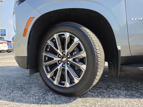 Used 2025 Chevrolet Tahoe High Country AWD/4WD image 40