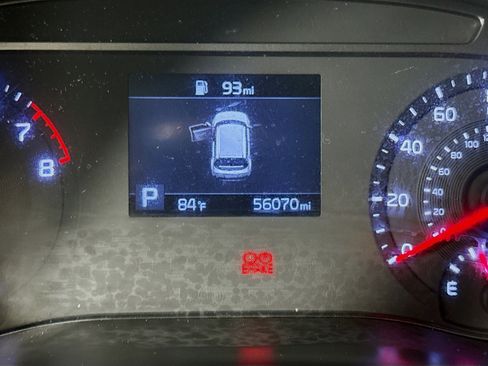 Used 2020 Kia Soul LX image 16