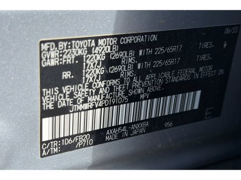 Certified 2023 Toyota RAV4 LE AWD/4WD image 31