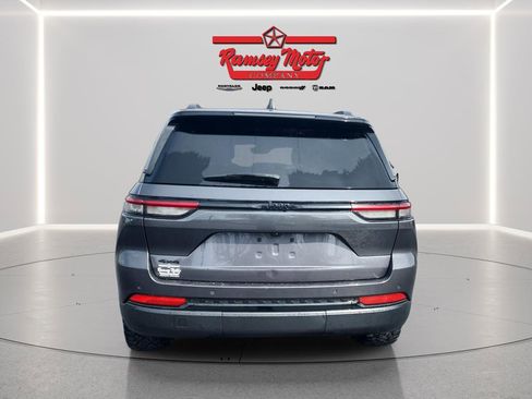 Used 2023 Jeep Grand Cherokee Altitude image 4