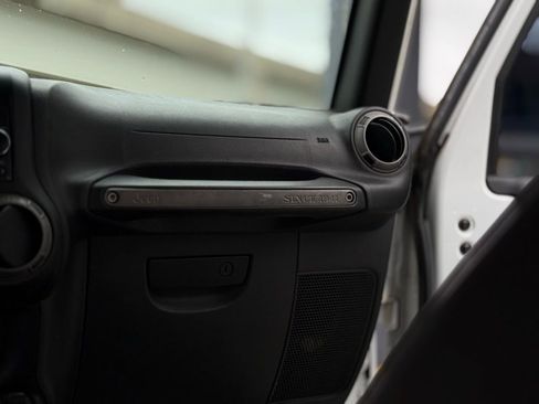 Used 2016 Jeep Wrangler Unlimited Sport w/ Connectivity Group image 17