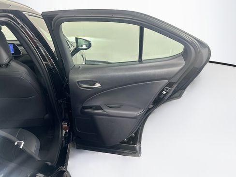 Used 2024 Lexus UX 250h FWD w/ Premium Package image 33