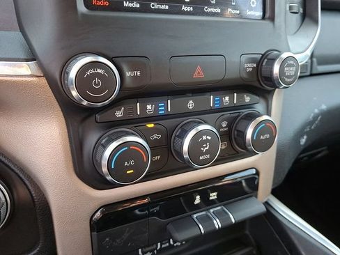 Used 2021 RAM 1500 Laramie AWD/4WD image 26