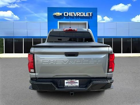 Used 2024 Chevrolet Colorado Z71 w/ Z71 Convenience Package 2 image 4