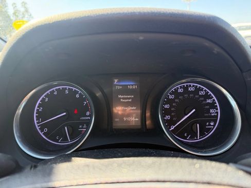 Used 2019 Toyota Camry SE w/ Carpet Mat Package FWD image 9