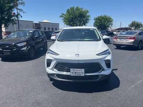 Used 2025 Buick Encore GX Preferred FWD image 2