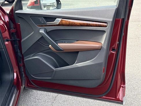 Used 2018 Audi Q5 2.0T Premium Plus w/ Premium Plus Package image 8