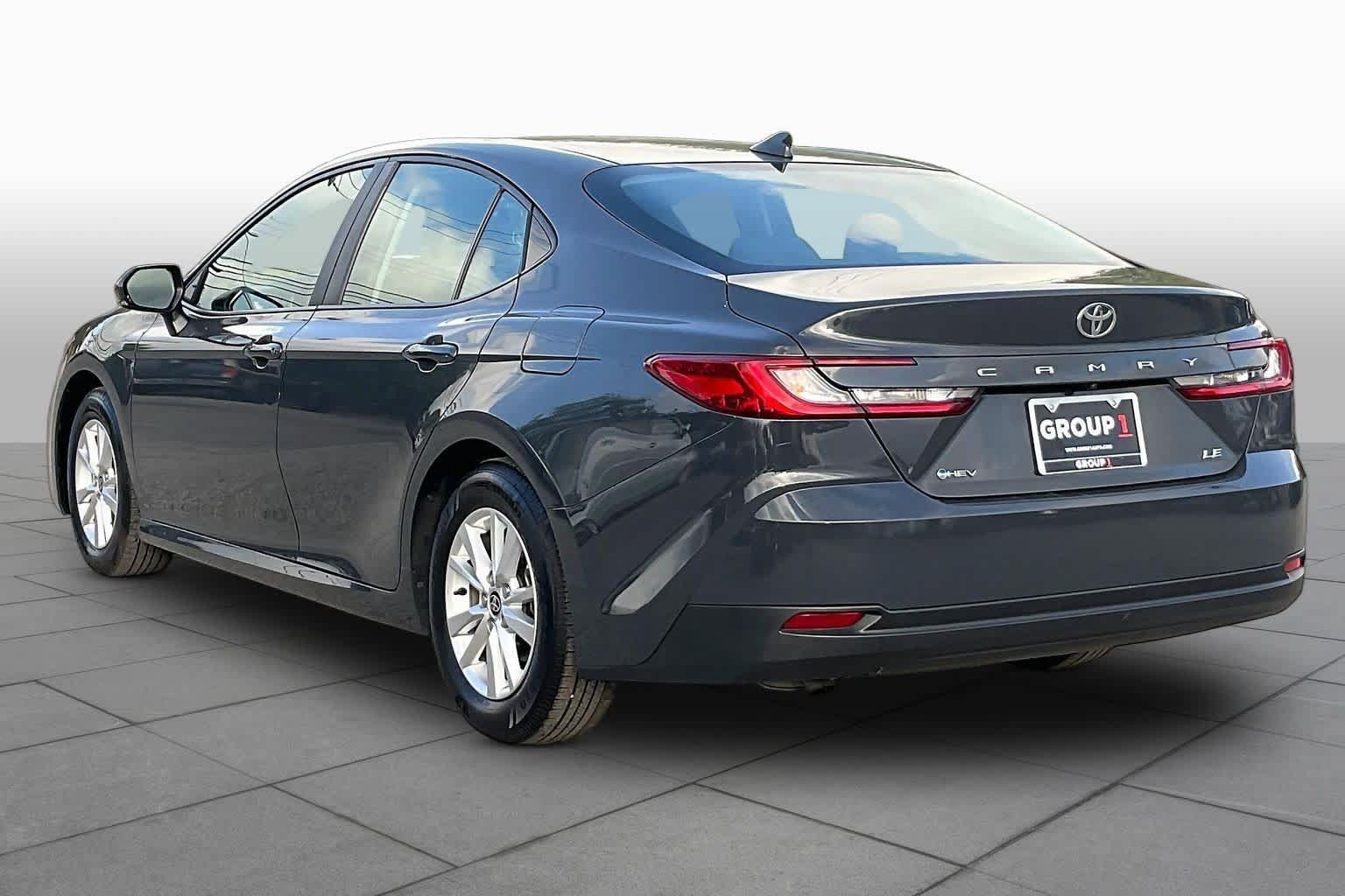 Used 2025 Toyota Camry LE FWD image 11