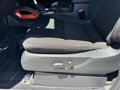 Used 2024 Nissan Frontier Pro-X w/ Technology Package image 35