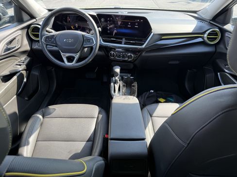 Used 2025 Chevrolet Trax ACTIV w/ Driver Confidence Package FWD image 30