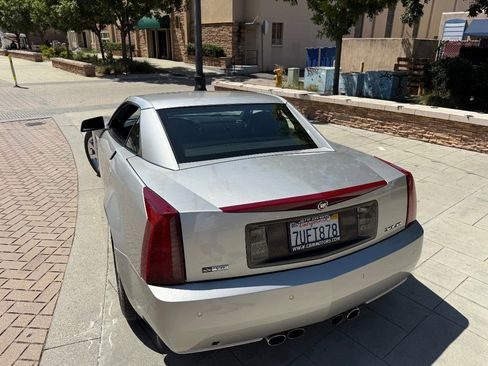 Used 2008 Cadillac XLR image 10