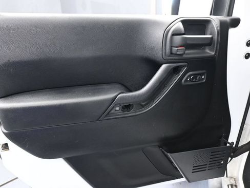 Used 2014 Jeep Wrangler Unlimited Sport w/ Power Convenience Group AWD/4WD image 12