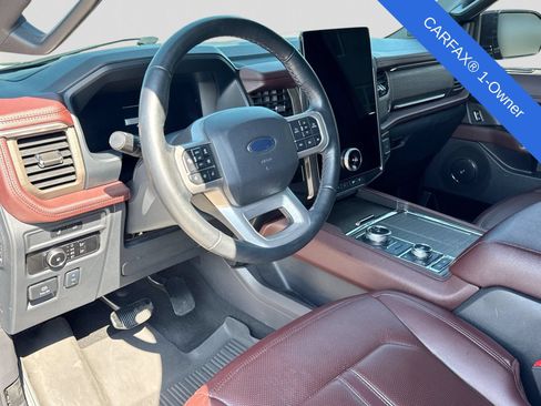 Used 2024 Ford Expedition Limited AWD/4WD image 2