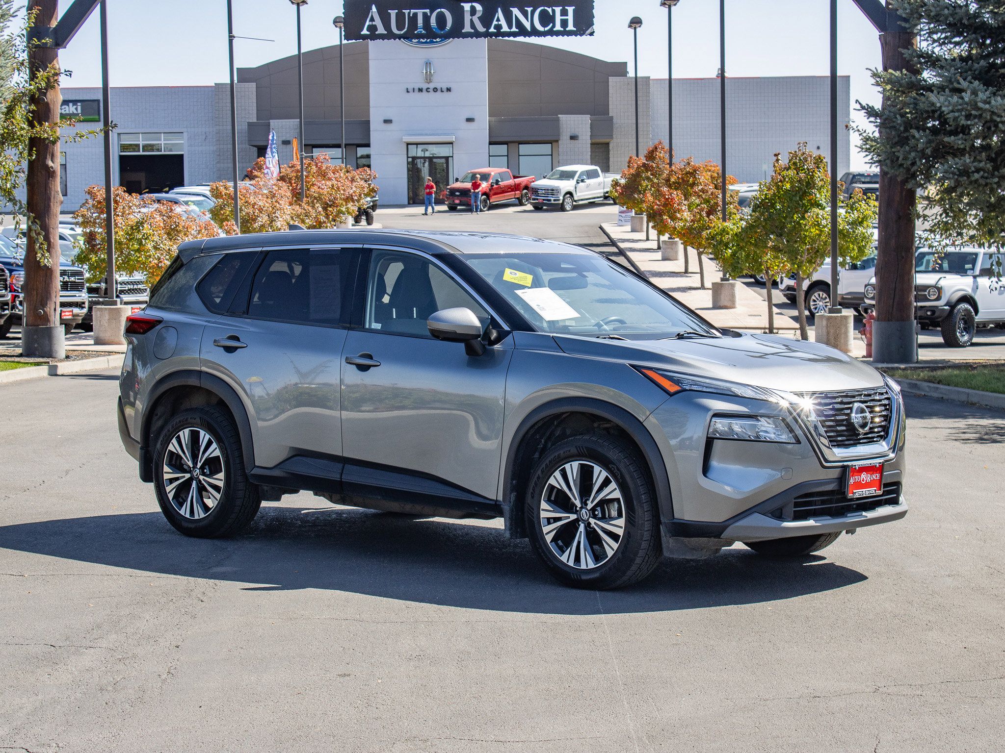 Used 2021 Nissan Rogue SV AWD/4WD image 2