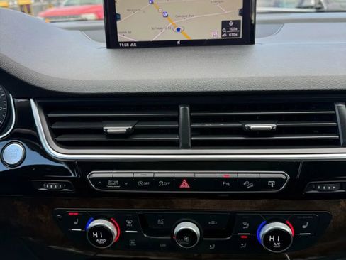 Used 2017 Audi Q7 3.0T Premium Plus image 32