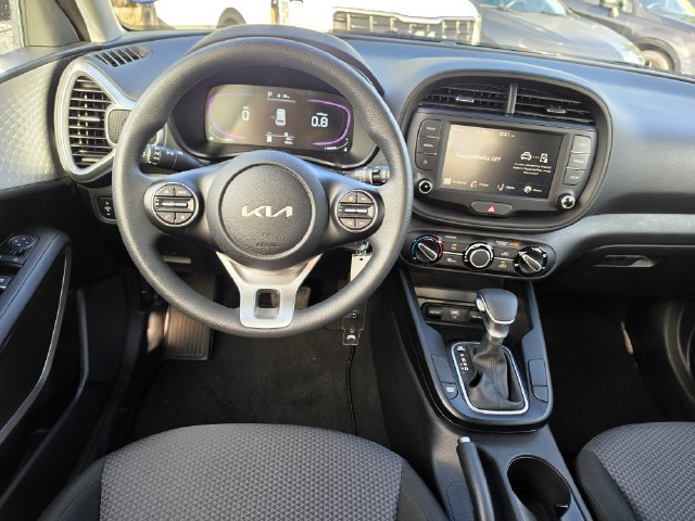 Certified 2025 Kia Soul LX FWD image 8