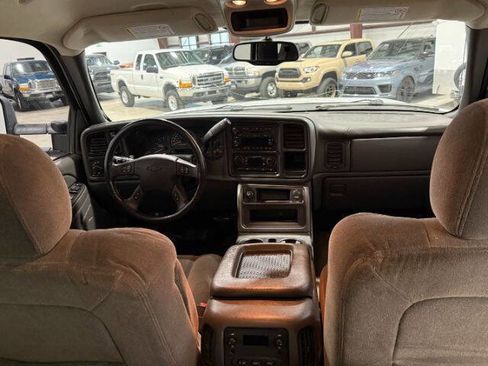 Used 2007 Chevrolet Silverado 2500 LT w/ Heavy-Duty Power Package image 20