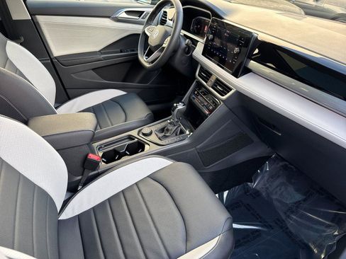 New 2026 Volkswagen Taos SEL image 15