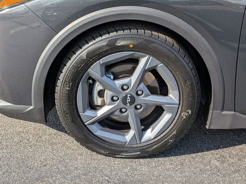 Used 2025 Kia K4 LXS image 10