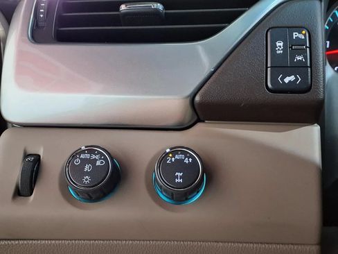 Used 2019 Chevrolet Tahoe LT AWD/4WD image 21