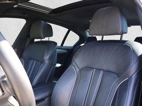 Used 2018 BMW M550i xDrive AWD/4WD image 13