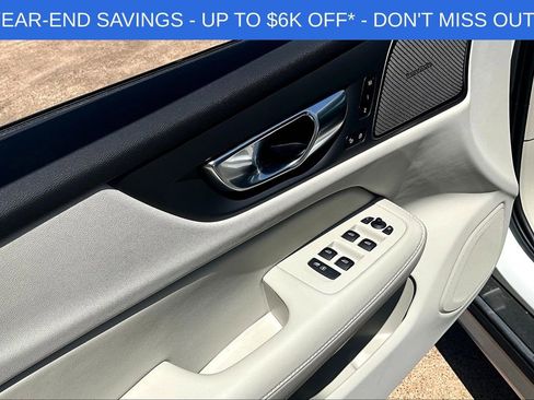 New 2025 Volvo V60 B5 Cross Country Ultra w/ Protection Package Premier image 23