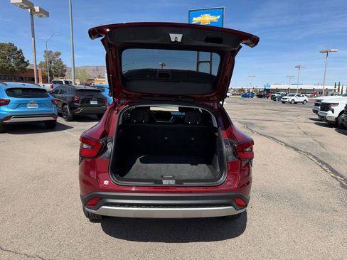 Used 2024 Chevrolet Trax LT image 34