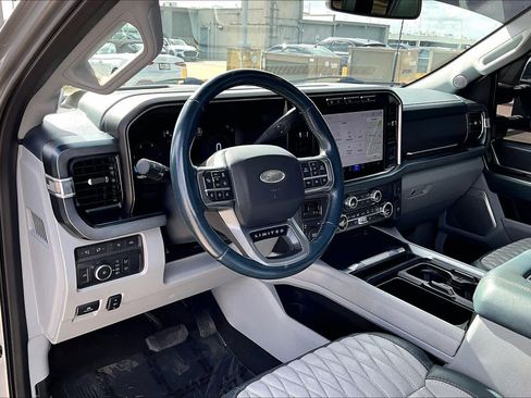 Used 2024 Ford F450 Limited image 35