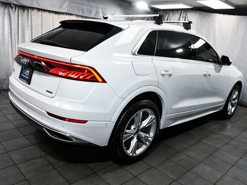 Used 2022 Audi Q8 Premium AWD/4WD image 6