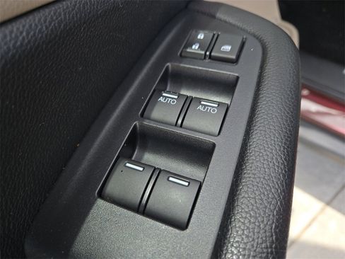 Used 2021 Honda Pilot Touring image 36