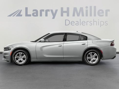 Used 2023 Dodge Charger SXT image 3