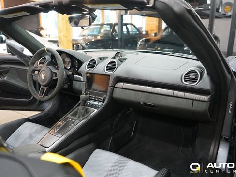 Used 2025 Porsche 718 Boxster Spyder RS image 31