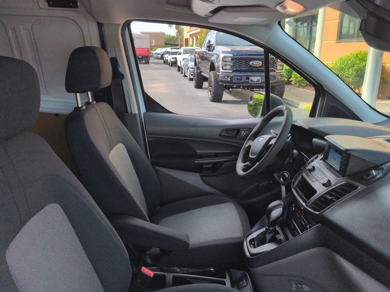 Used 2022 Ford Transit Connect XL w/ Trailer Tow Package FWD image 16