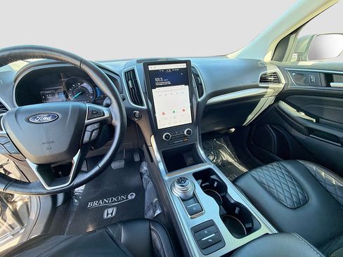 Used 2023 Ford Edge Titanium image 25