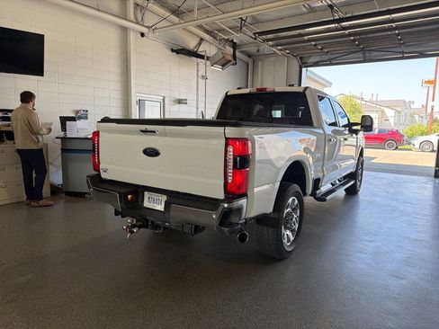 Used 2024 Ford F250 Lariat w/ Chrome Package image 3