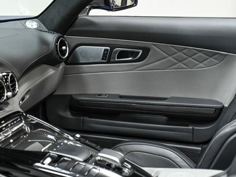 Used 2020 Mercedes-Benz AMG GT R image 28