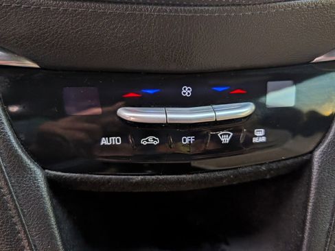 Used 2017 Cadillac XT5 FWD image 29