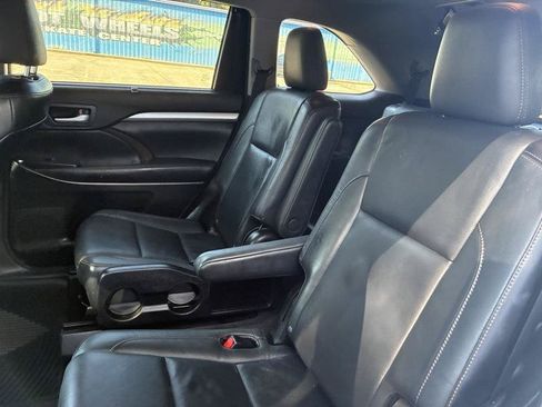 Used 2016 Toyota Highlander XLE FWD image 35