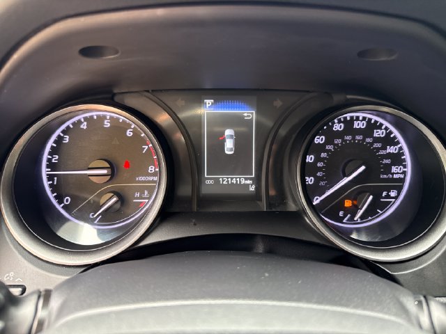 Used 2021 Toyota Camry SE FWD image 18