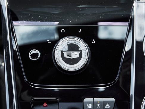Used 2025 Cadillac Escalade ESV Sport AWD/4WD image 72