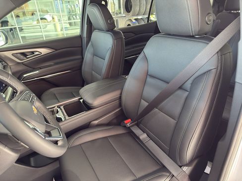 New 2026 Chevrolet Traverse LT image 25