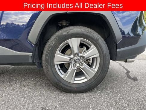 Used 2025 Toyota RAV4 XLE AWD/4WD image 9