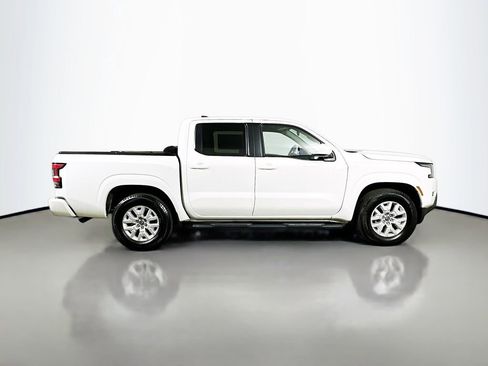 Used 2023 Nissan Frontier SV RWD image 7