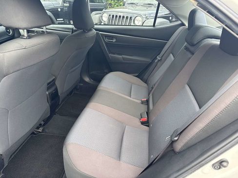 Used 2017 Toyota Corolla LE w/ Carpet Mat Package (TMS) FWD image 12