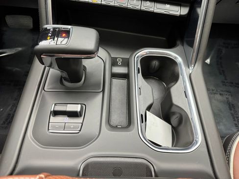 Used 2024 GMC Sierra 1500 Denali Ultimate image 21