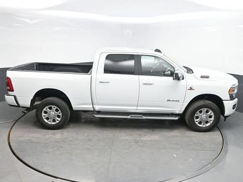 Used 2024 RAM 2500 Laramie AWD/4WD image 32