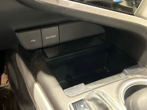 Used 2023 Toyota Camry LE w/ Convenience Package image 19