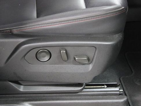 Used 2024 Chevrolet Suburban RST RWD image 30