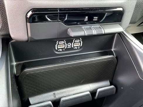 Used 2023 RAM 1500 Big Horn AWD/4WD image 18